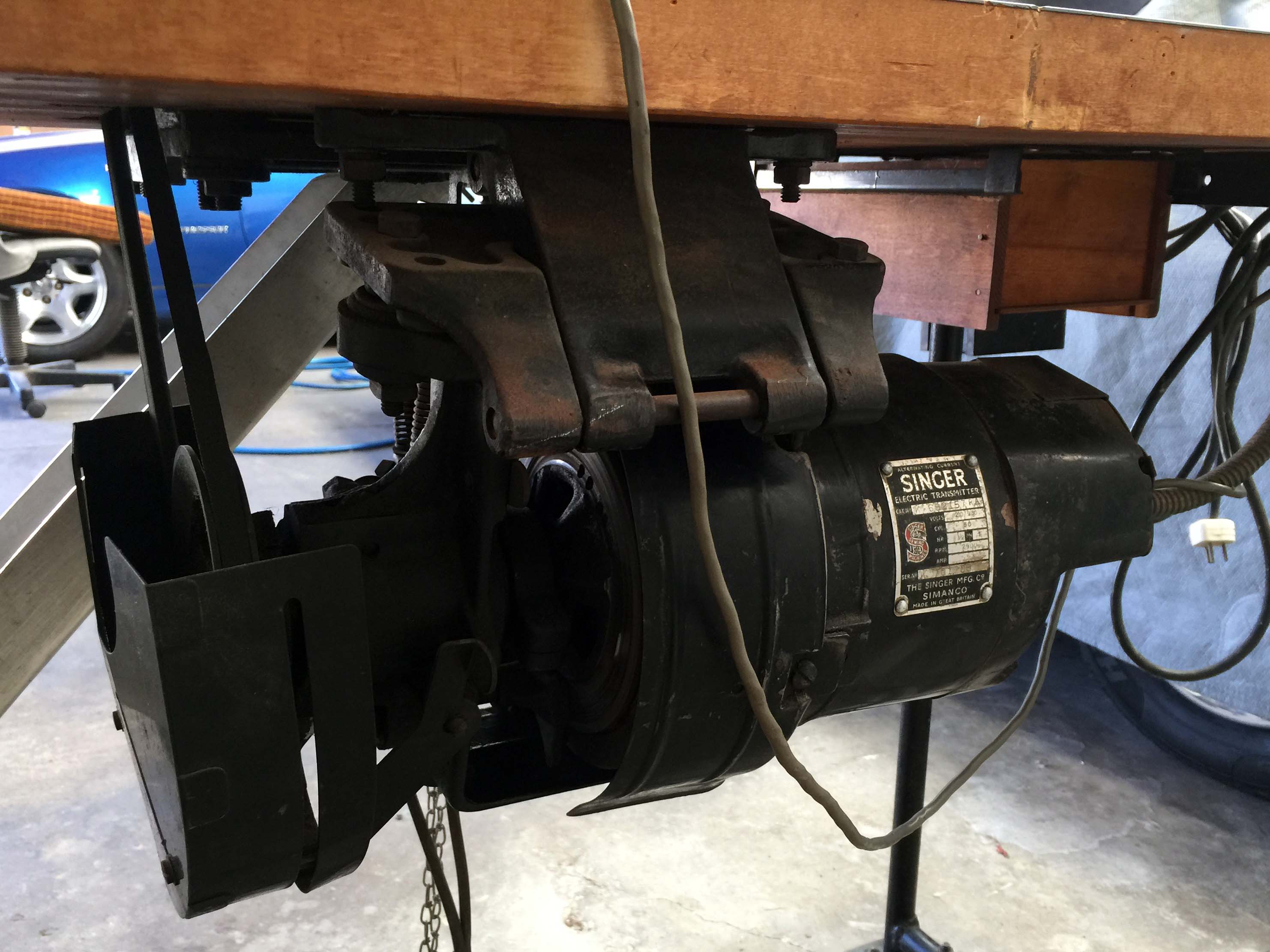 For Sale: RIMOLDI Overlocker For Sale: SEIKO LSWN-28BL Twin-Needle Sewing Machine